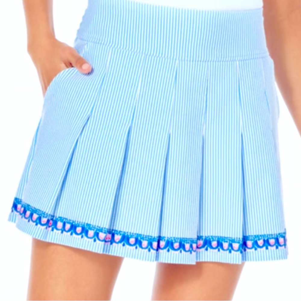 SALE 🎉🎉🎉Beautiful lilly pulizer skort great color blue!